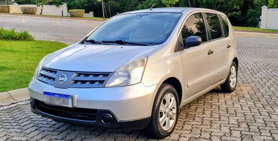 NISSAN LIVINA 1.8 16V FLEX 4P AUTOMÁTICO